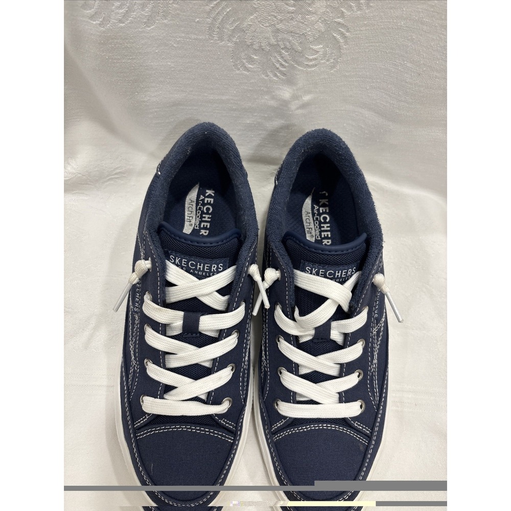 Skechers Arch Fit Women's Arcade Navy Blue Canvas Sneakers SZ 8 US Comfort Shoes - Picture 2 of 9